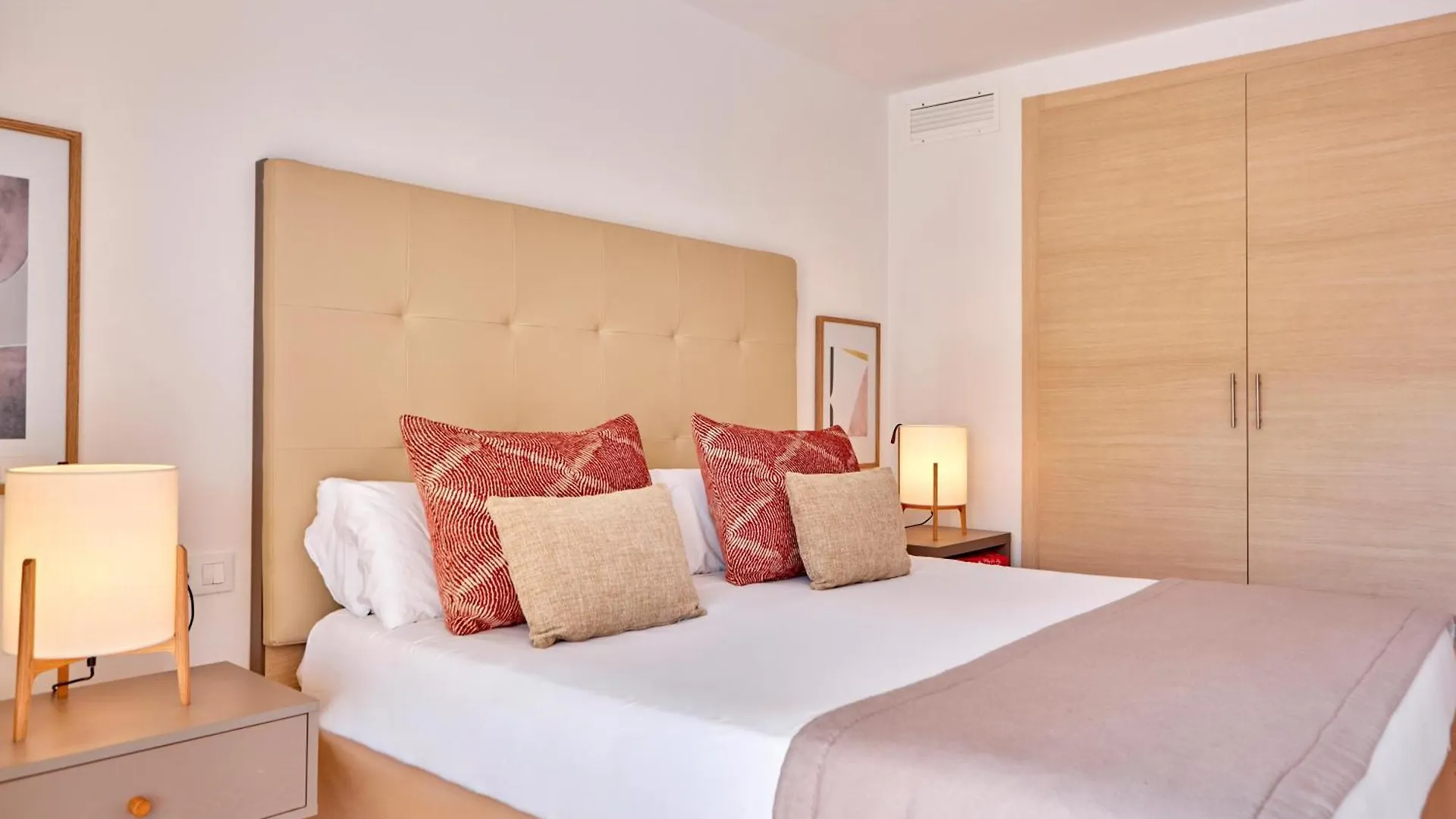 Zafiro Bahia Aparthotel Playa de Muro