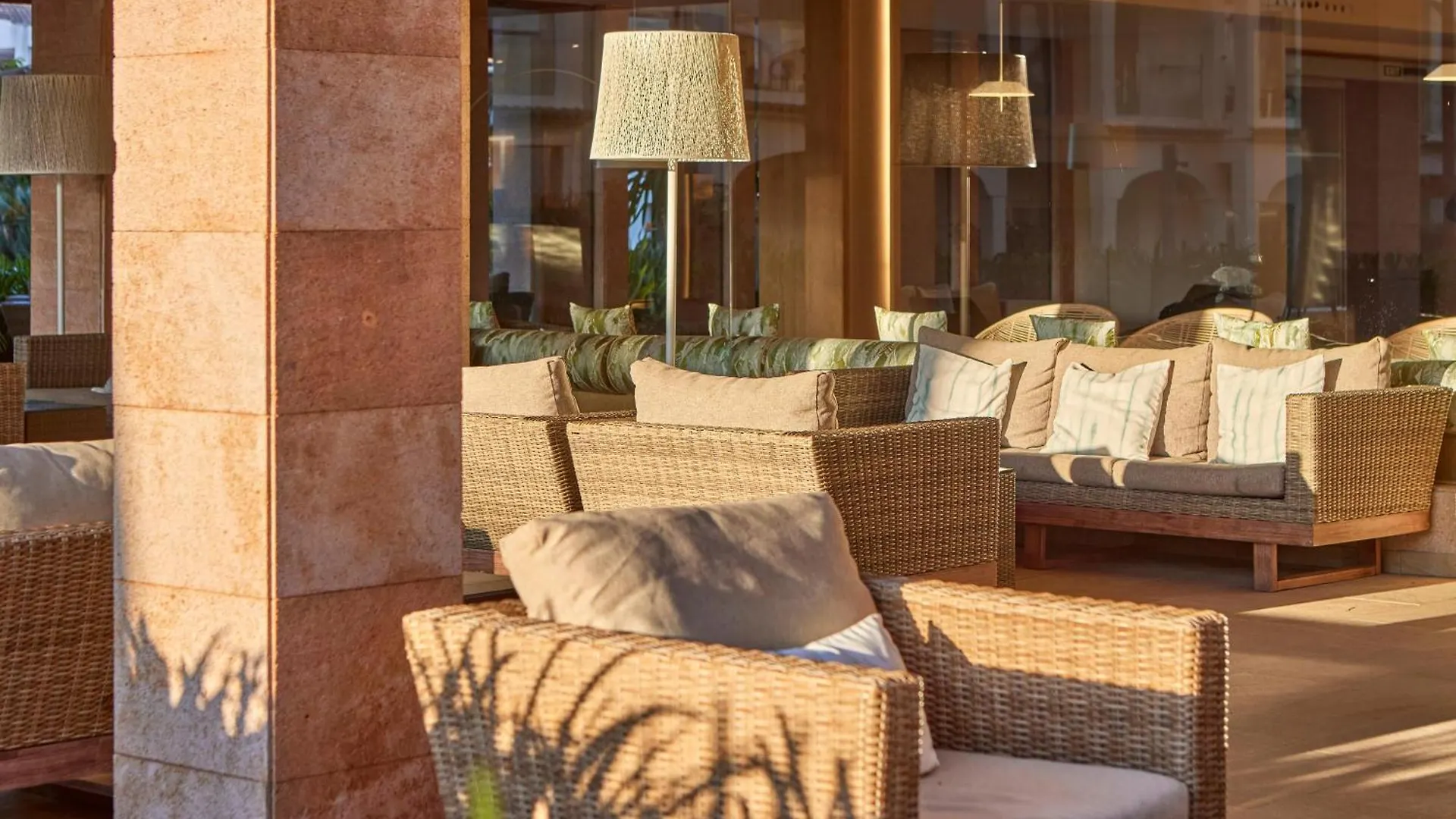 Zafiro Bahia Aparthotel Playa de Muro